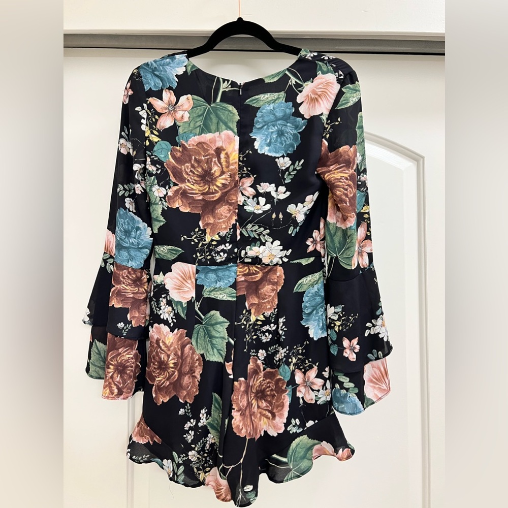 NWT Revolve Bardot Amelia Floral Lace Up Front Ruffle Romper - Picture 4 of 12